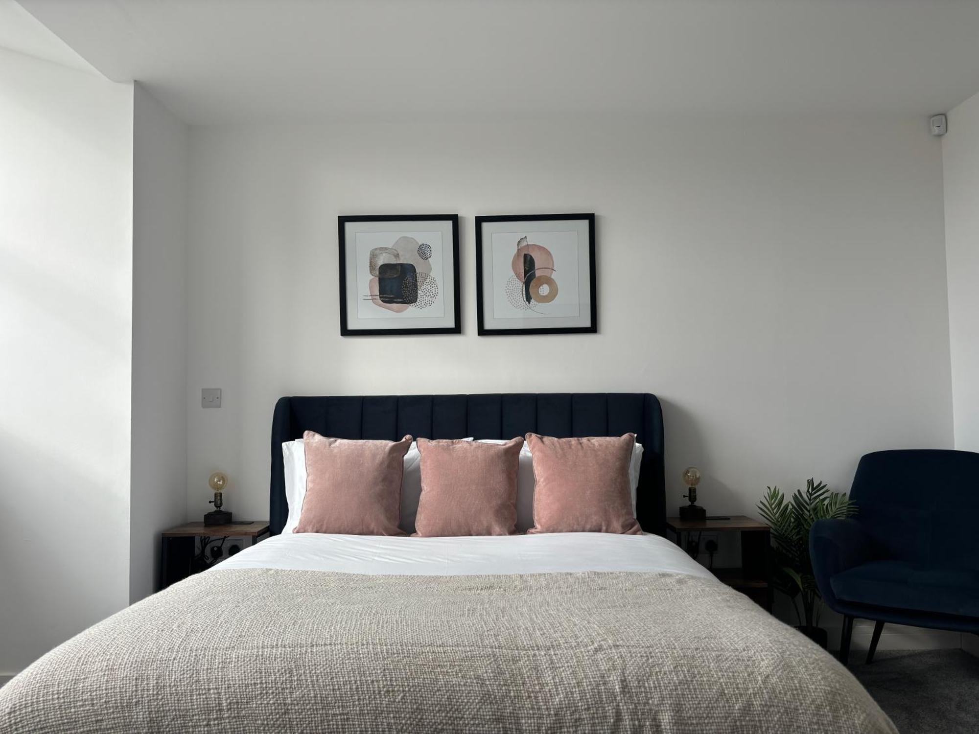 Manchester Apt, Free Parking, Business, Couples & Families Ngoại thất bức ảnh