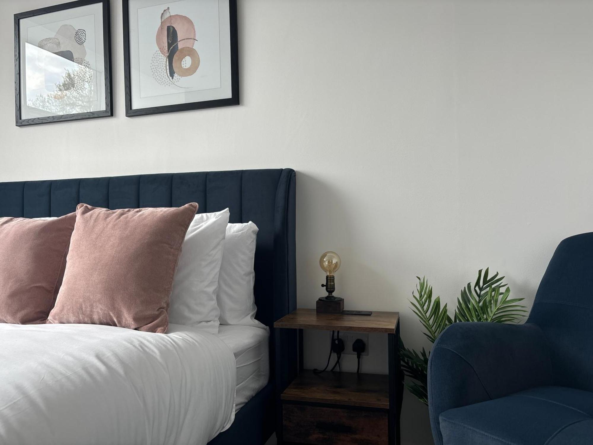 Manchester Apt, Free Parking, Business, Couples & Families Ngoại thất bức ảnh