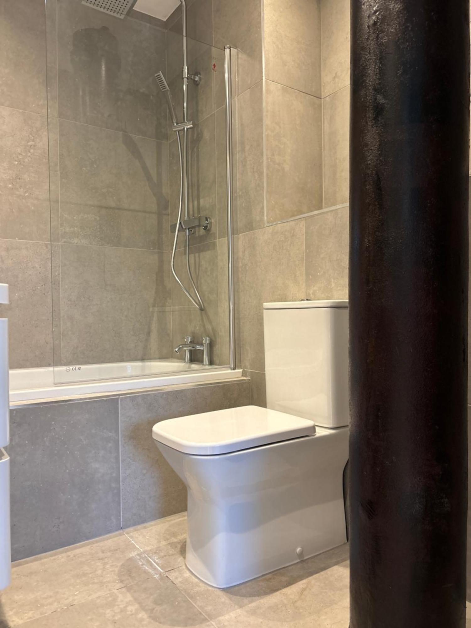 Manchester Apt, Free Parking, Business, Couples & Families Ngoại thất bức ảnh