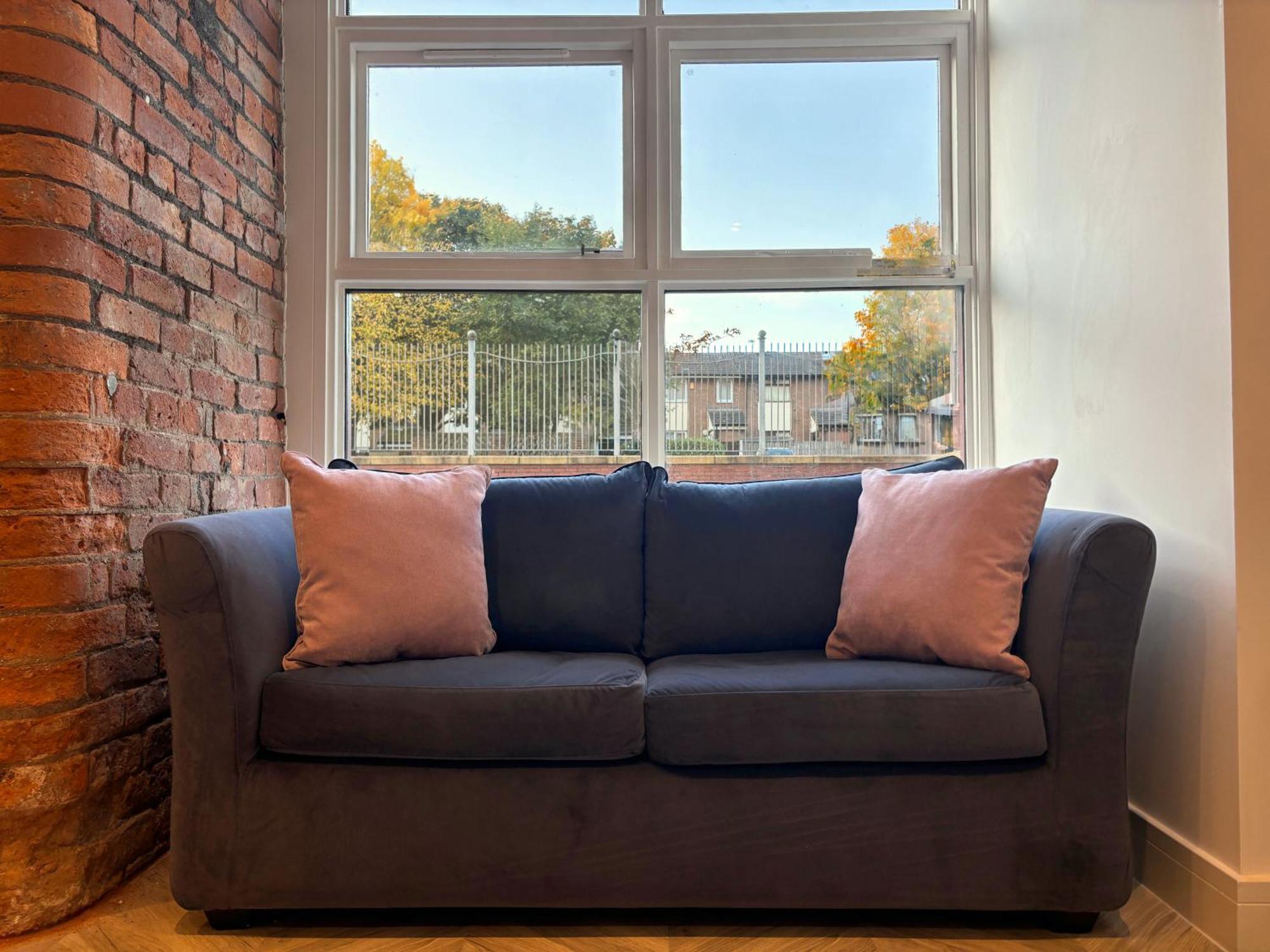 Manchester Apt, Free Parking, Business, Couples & Families Ngoại thất bức ảnh